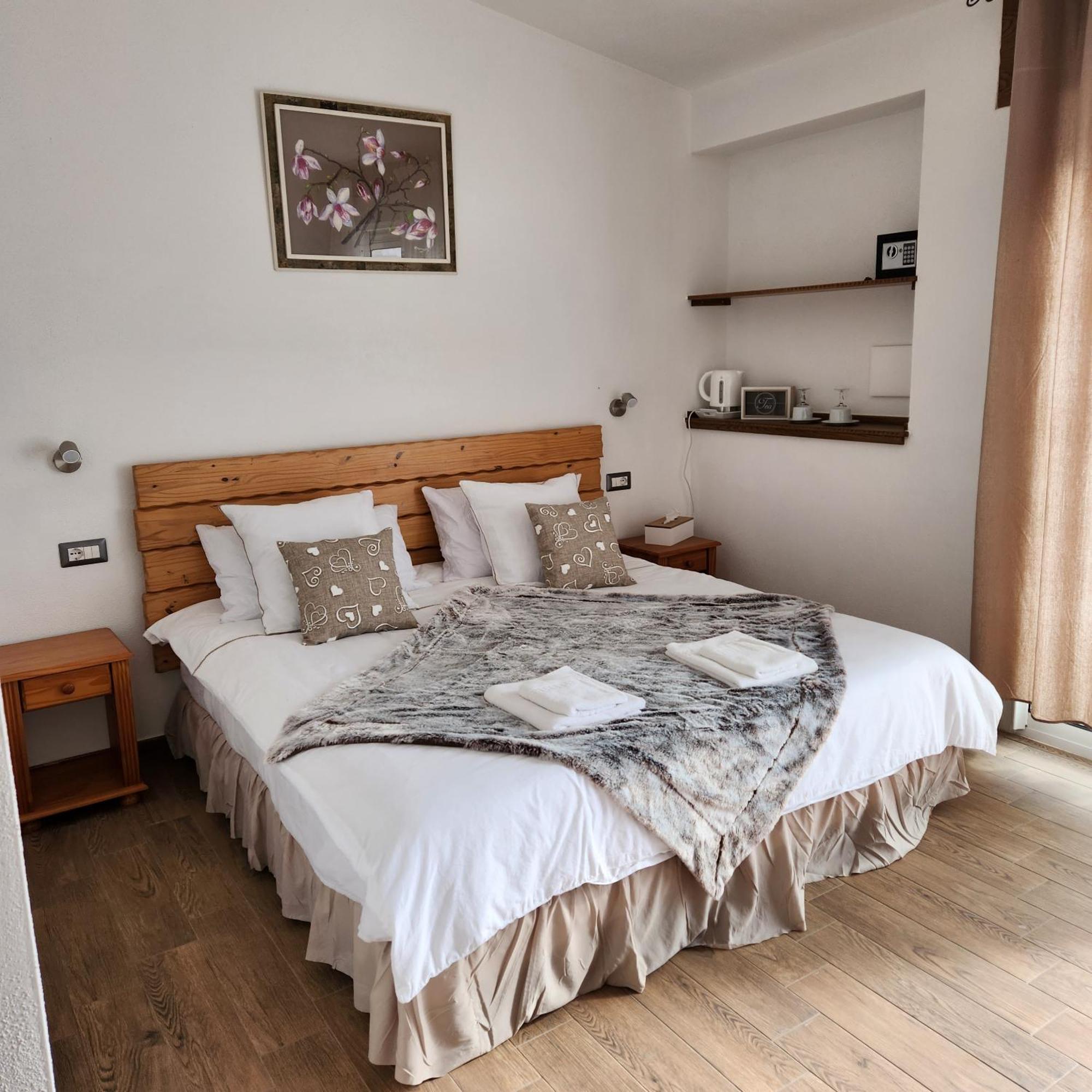 Iloghe Di Marras Otel Loculi Dış mekan fotoğraf