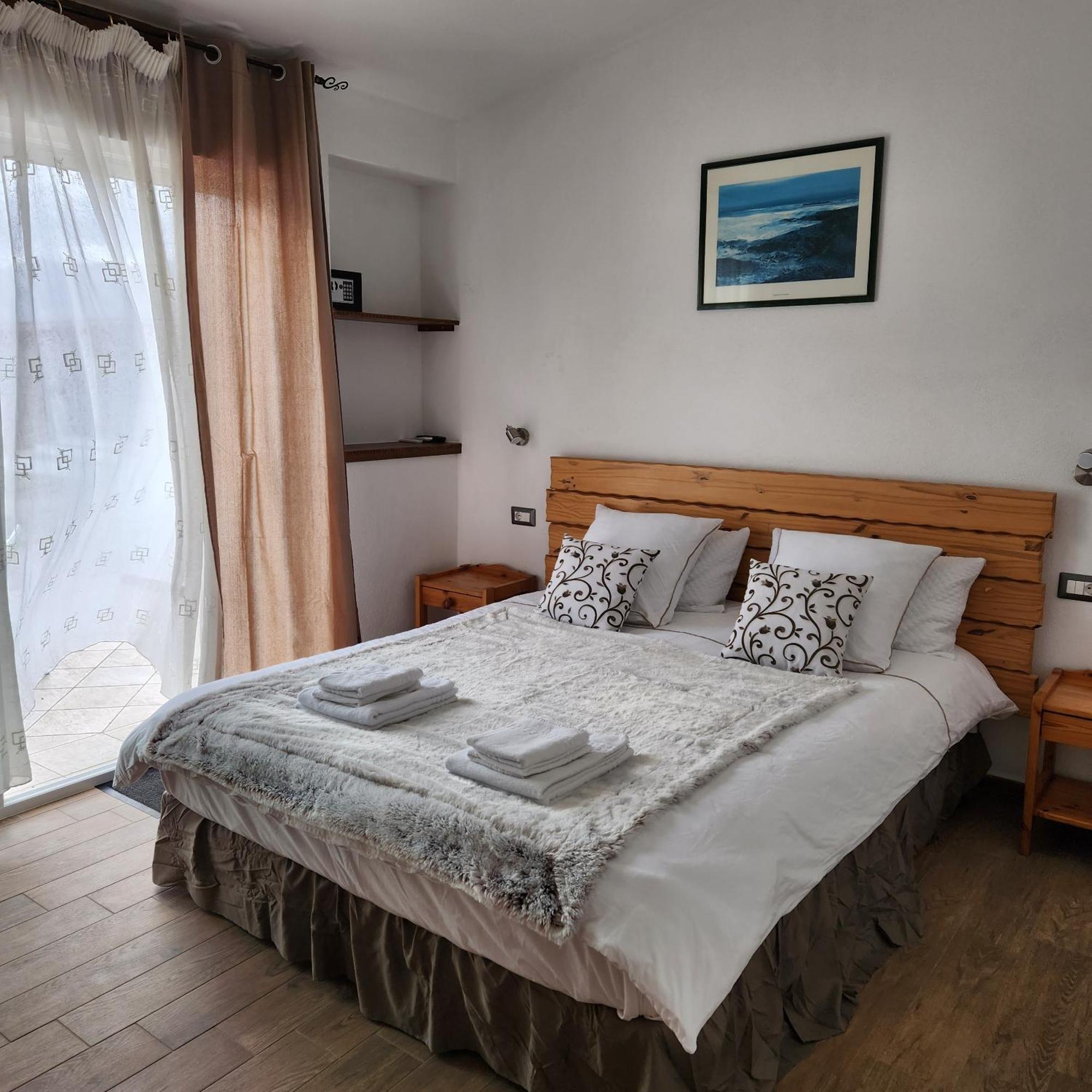 Iloghe Di Marras Otel Loculi Dış mekan fotoğraf