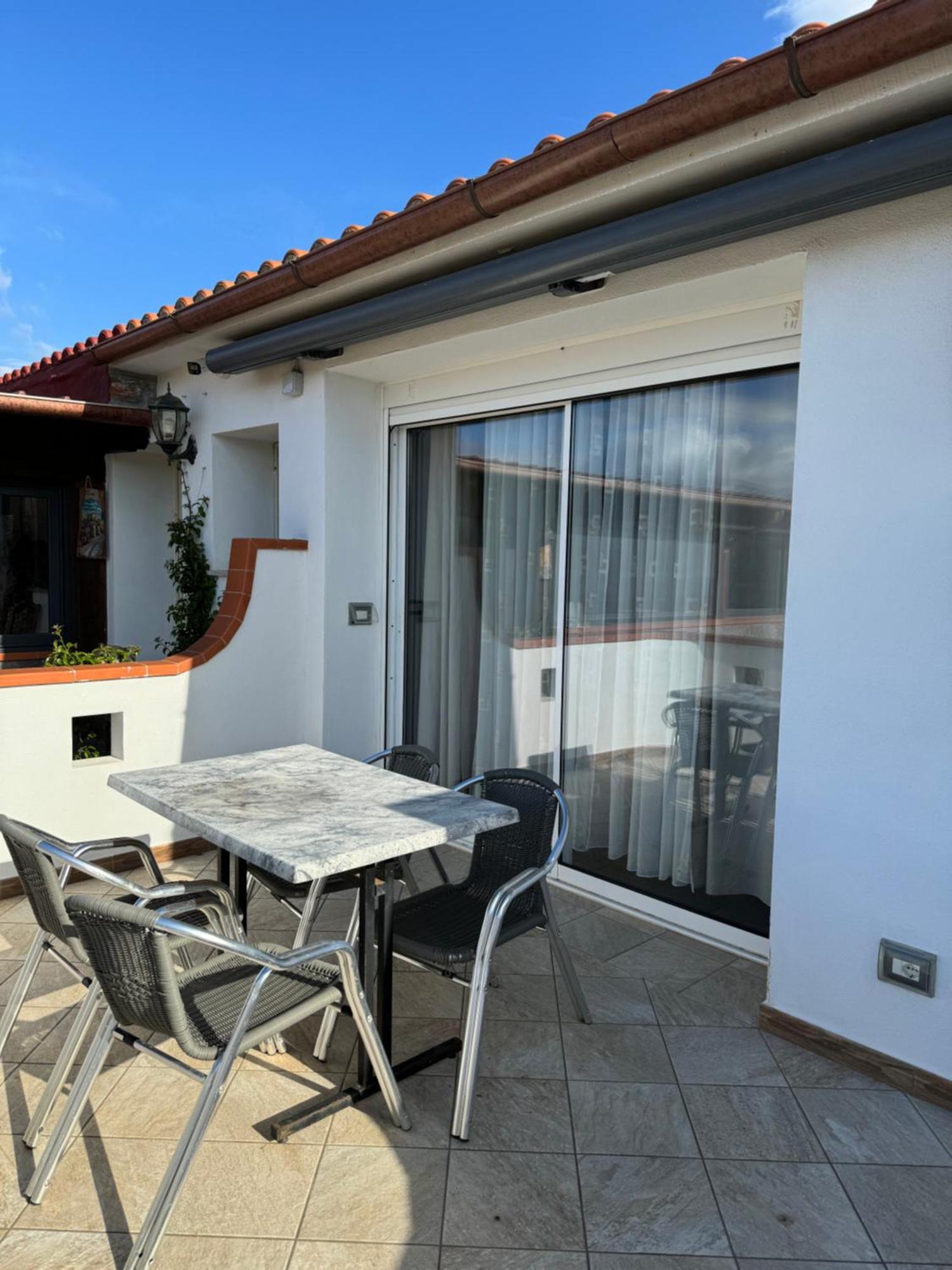 Iloghe Di Marras Otel Loculi Dış mekan fotoğraf