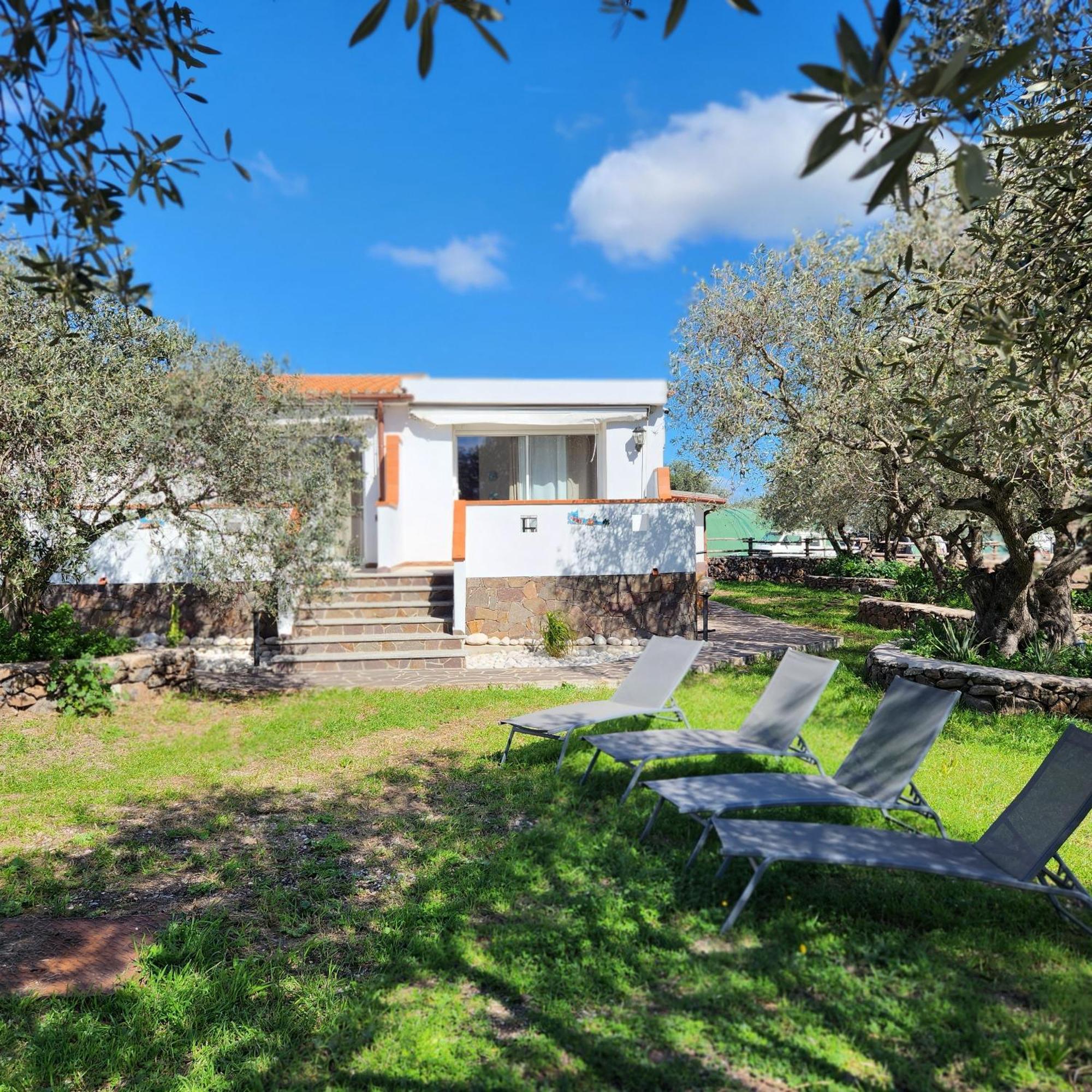 Iloghe Di Marras Otel Loculi Dış mekan fotoğraf